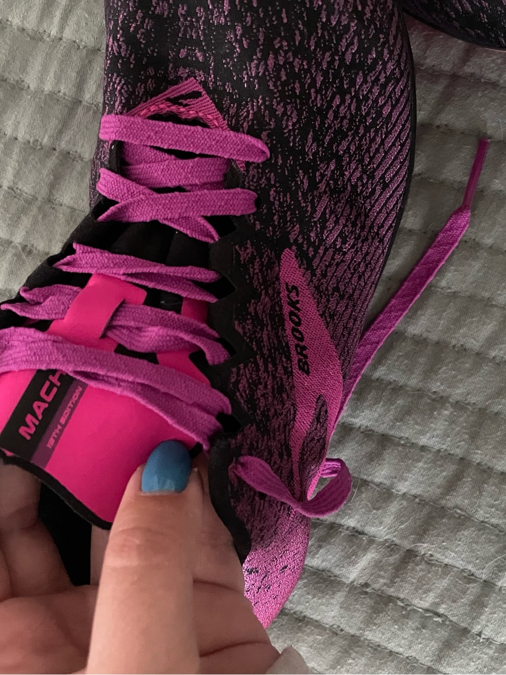 Brooks Women's Pink & Black Lightweight shoes - Picture 4 of 5